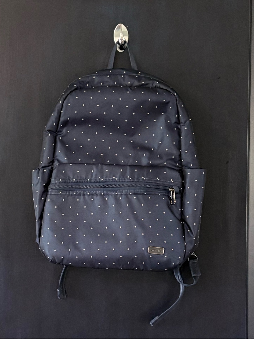 NWOT Pacsafe Daysafe Commuter /School Backpack/Bookbag Navy Blue White Polkadot